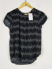 Buy online pre-used pre-loved 100% authentic & Original branded H&M (CT-2937) available in Pakistan. Top international brands avilable.