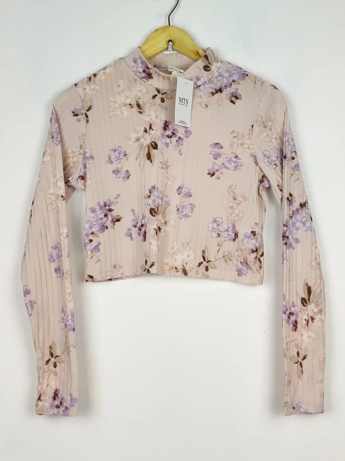 Buy online pre-used pre-loved 100% authentic & Original branded H&M (CT-2949) available in Pakistan. Top international brands avilable.