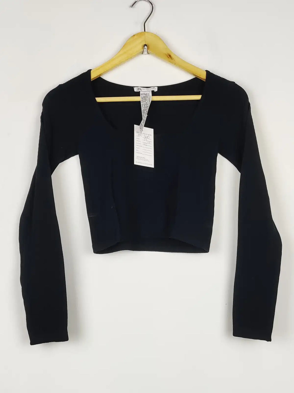 Buy online pre-used pre-loved 100% authentic & Original branded Zara (CT-3010) available in Pakistan. Top international brands avilable.