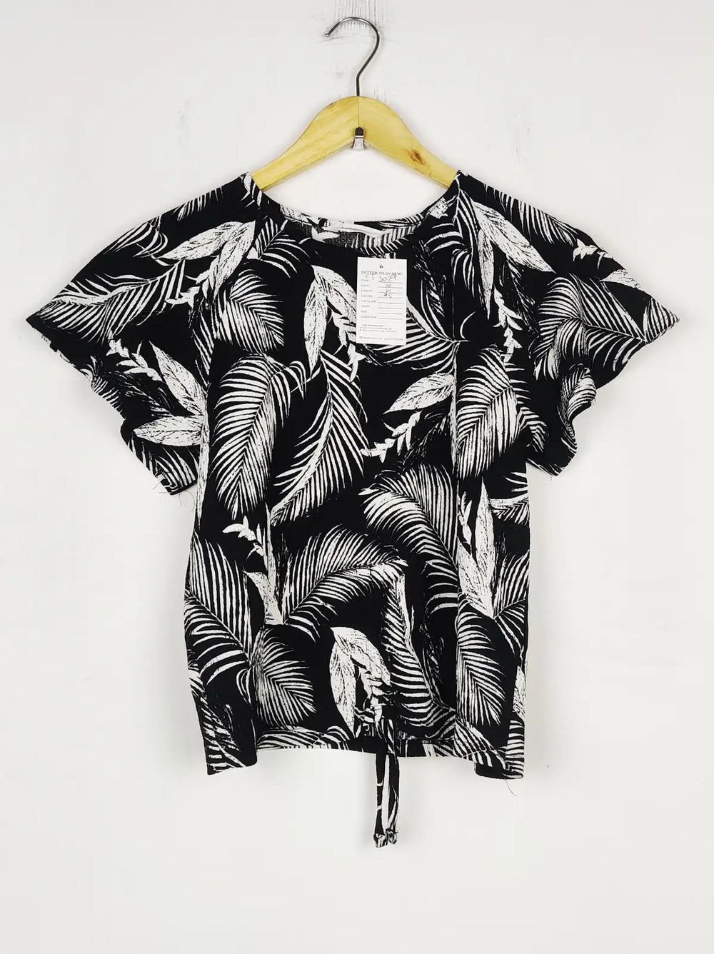Buy online pre-used pre-loved 100% authentic & Original branded H&M (CT-3029) available in Pakistan. Top international brands avilable.