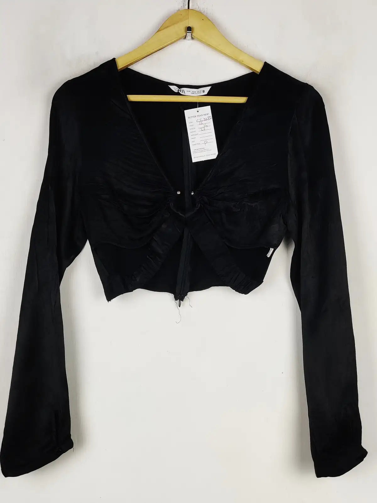 Buy online pre-used pre-loved 100% authentic & Original branded Zara (CT-3282) available in Pakistan. Top international brands avilable.