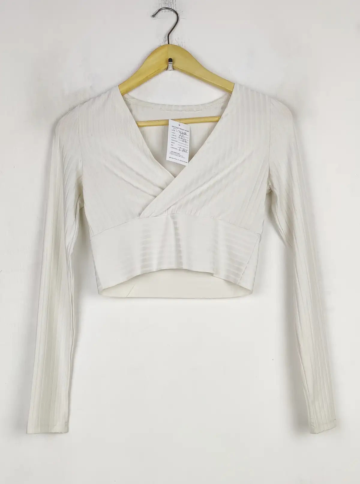 Buy online pre-used pre-loved 100% authentic & Original branded Unknown Brand (CT-3318) available in Pakistan. Top international brands avilable.