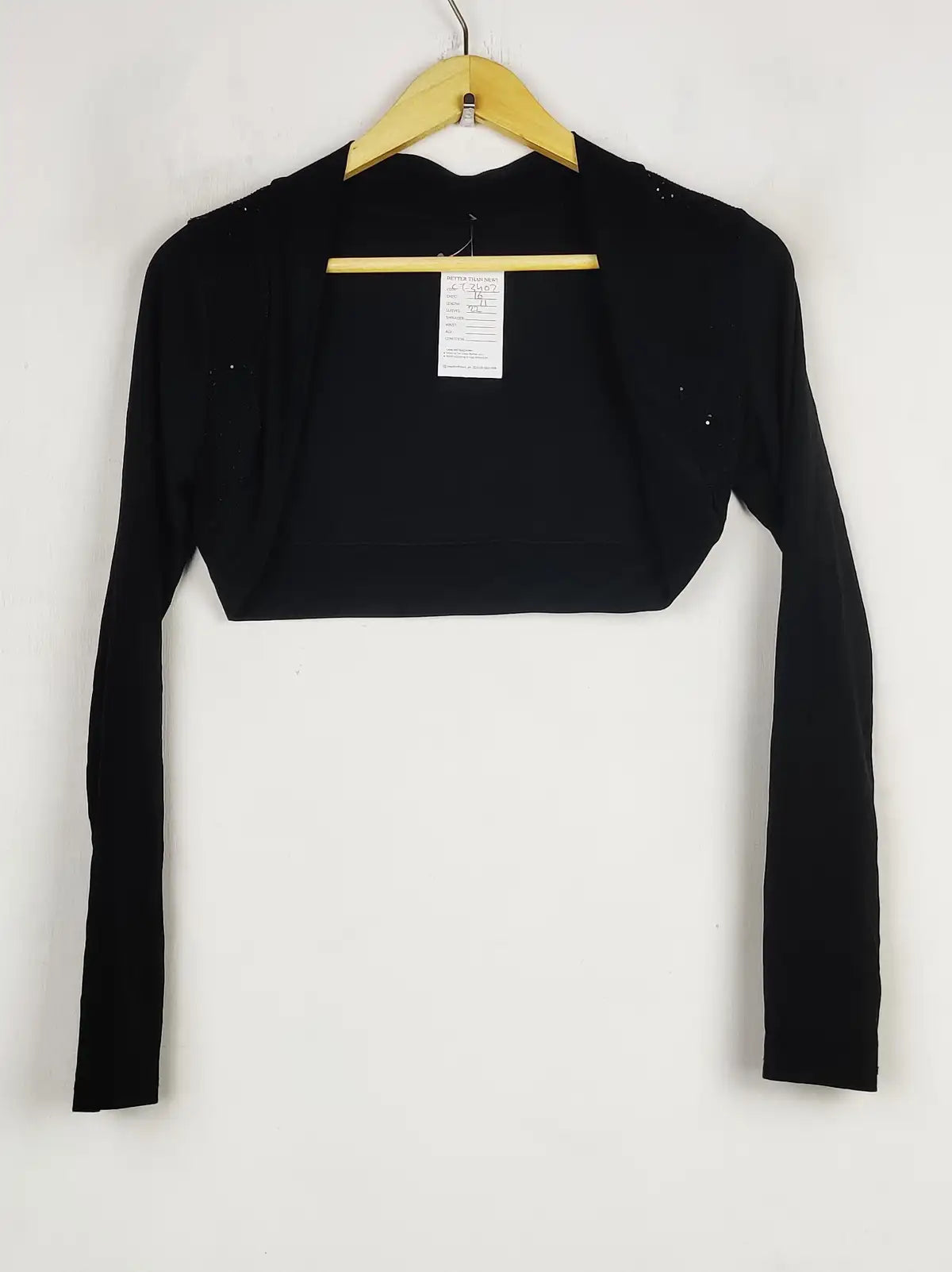 Buy online pre-used pre-loved 100% authentic & Original branded Unknown Brand (CT-3402) available in Pakistan. Top international brands avilable.