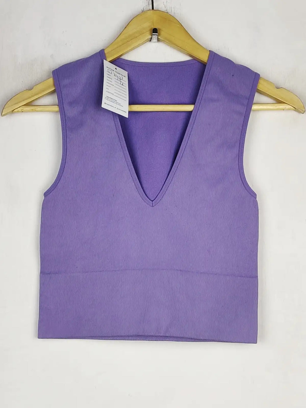 Buy online pre-used pre-loved 100% authentic & Original branded Unknown Brand (CT-3443) available in Pakistan. Top international brands avilable.