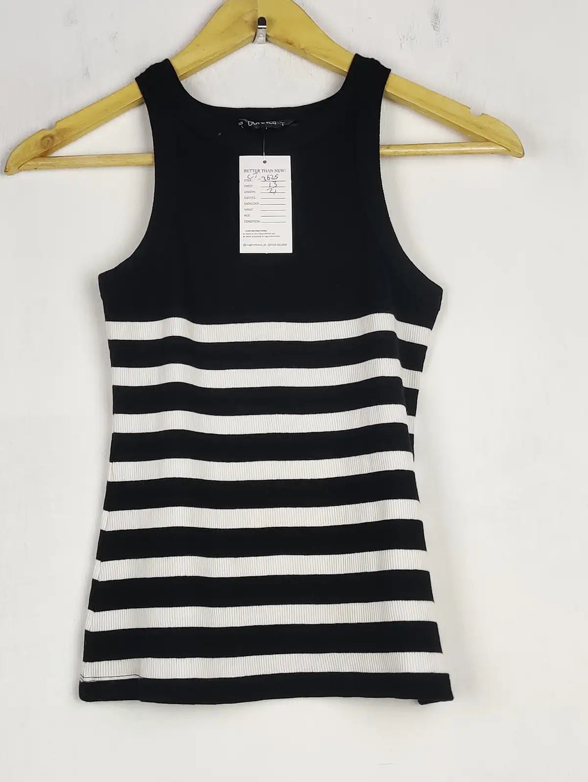 Buy online pre-used pre-loved 100% authentic & Original branded Dunnes Stores (CT-3625) available in Pakistan. Top international brands avilable.