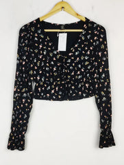 Buy online pre-used pre-loved 100% authentic & Original branded Urban Outfitters (CT-3647) available in Pakistan. Top international brands avilable.