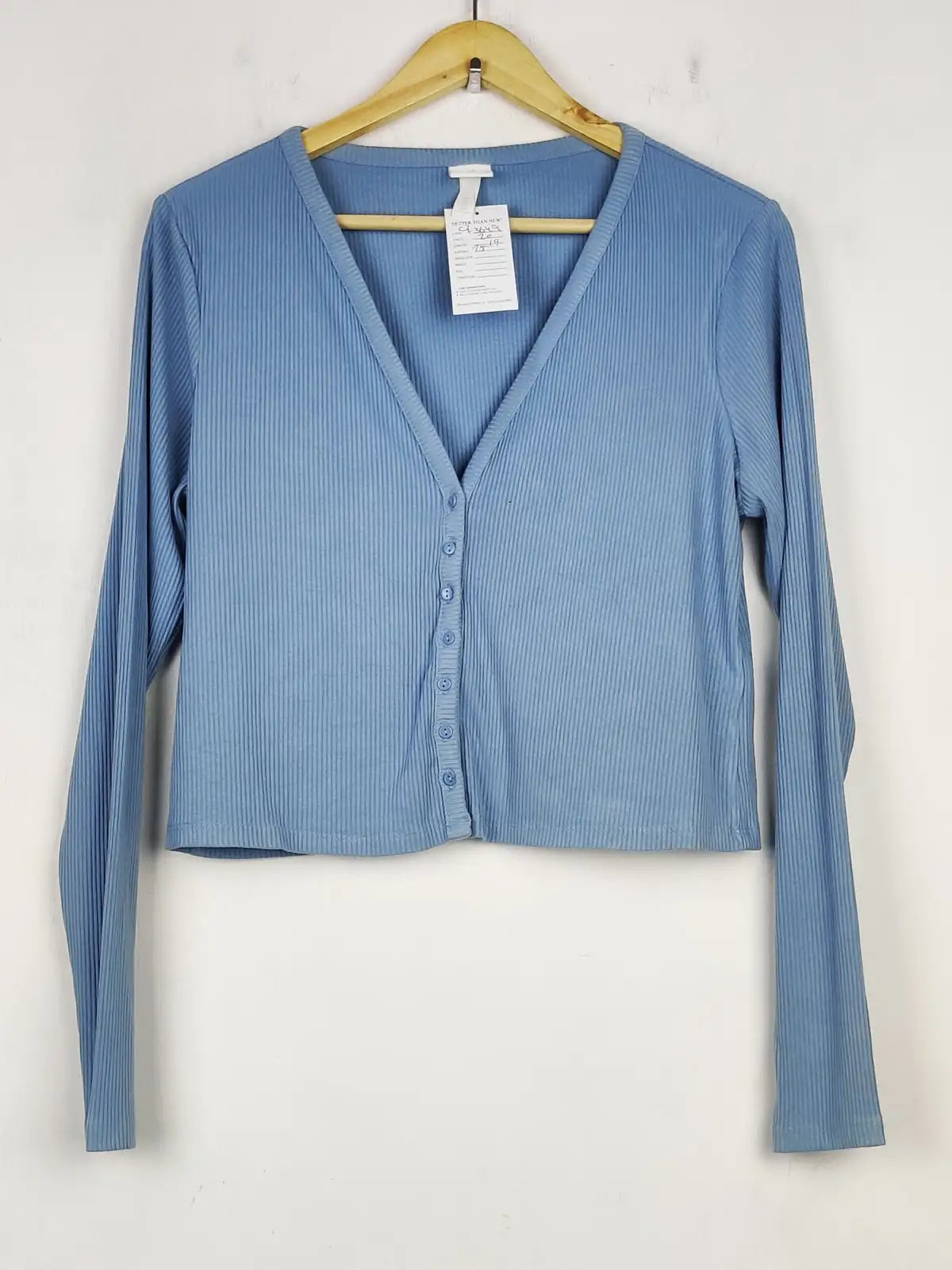 Buy online pre-used pre-loved 100% authentic & Original branded H&M (CT-3649) available in Pakistan. Top international brands avilable.