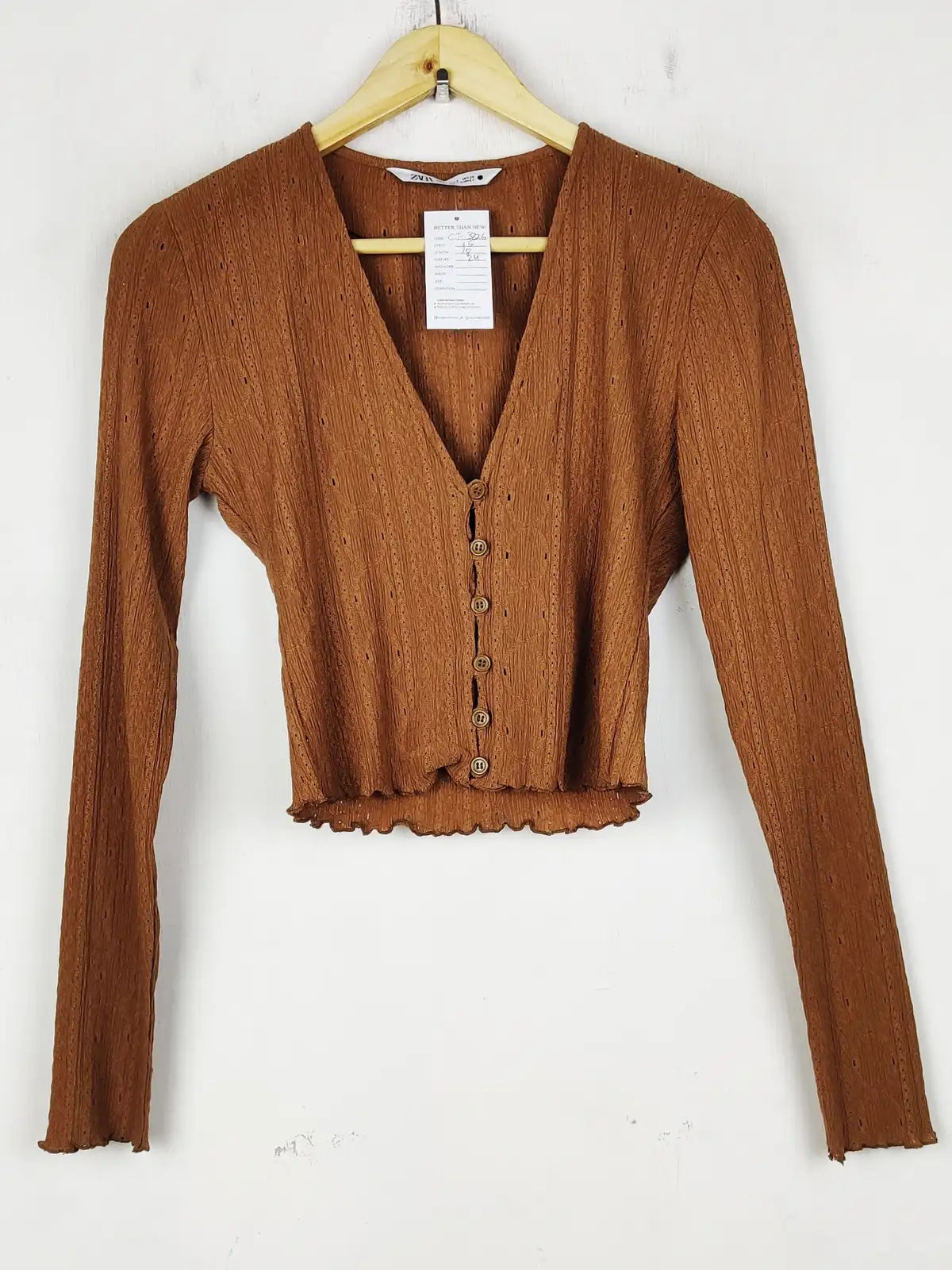 Buy online pre-used pre-loved 100% authentic & Original branded Zara (CT-3826) available in Pakistan. Top international brands avilable.