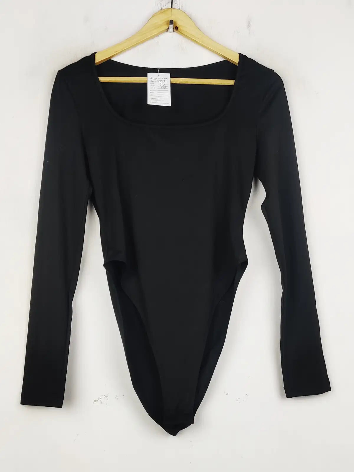 Buy online pre-used pre-loved 100% authentic & Original branded Unknown Brand (CT-3872) available in Pakistan. Top international brands avilable.