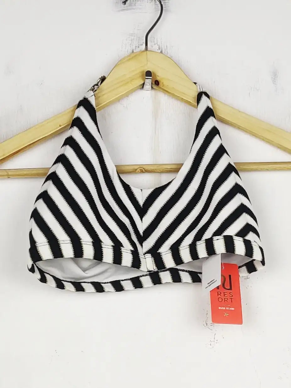 Buy online pre-used pre-loved 100% authentic & Original branded River Island (CT-3880) available in Pakistan. Top international brands avilable.