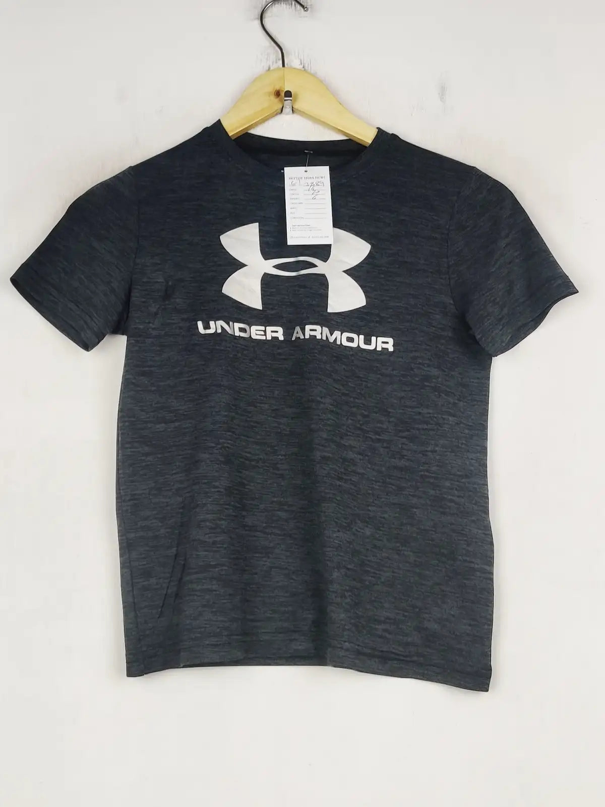 Buy online pre-used pre-loved 100% authentic & Original branded Underarmour (CT-3889) available in Pakistan. Top international brands avilable.