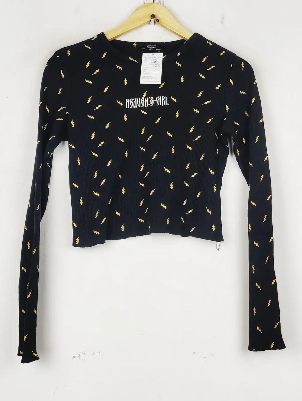 Buy online pre-used pre-loved 100% authentic & Original branded Bershka (CT-3906) available in Pakistan. Top international brands avilable.