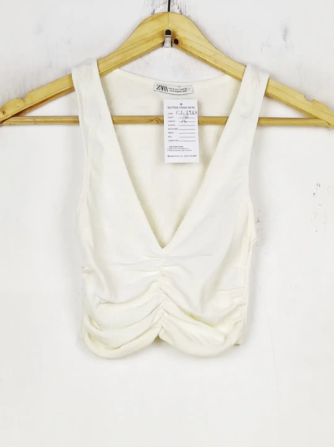 Buy online pre-used pre-loved 100% authentic & Original branded Zara (CT-3933) available in Pakistan. Top international brands avilable.