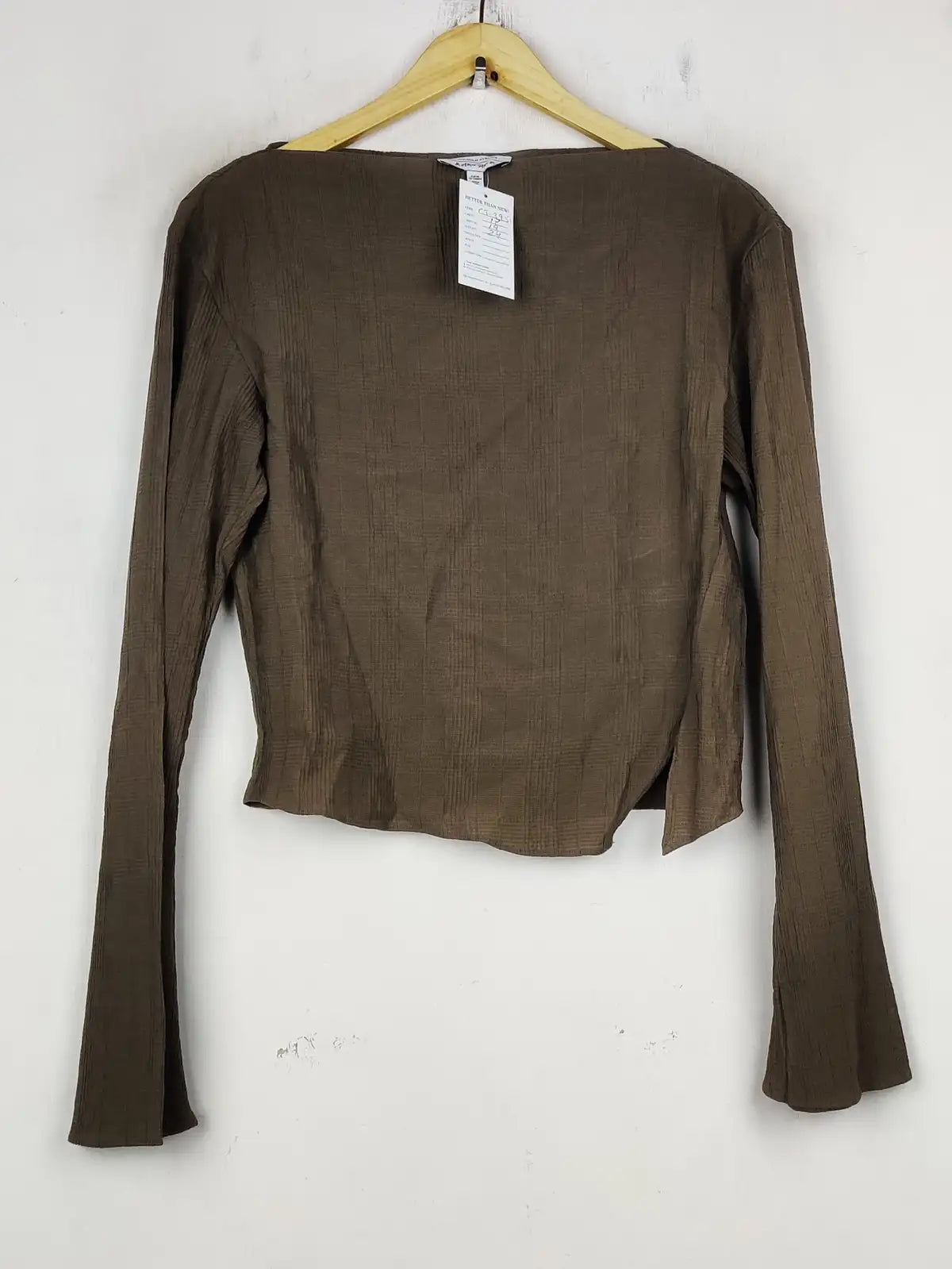 Buy online pre-used pre-loved 100% authentic & Original branded Other Stores (CT-3951) available in Pakistan. Top international brands avilable.