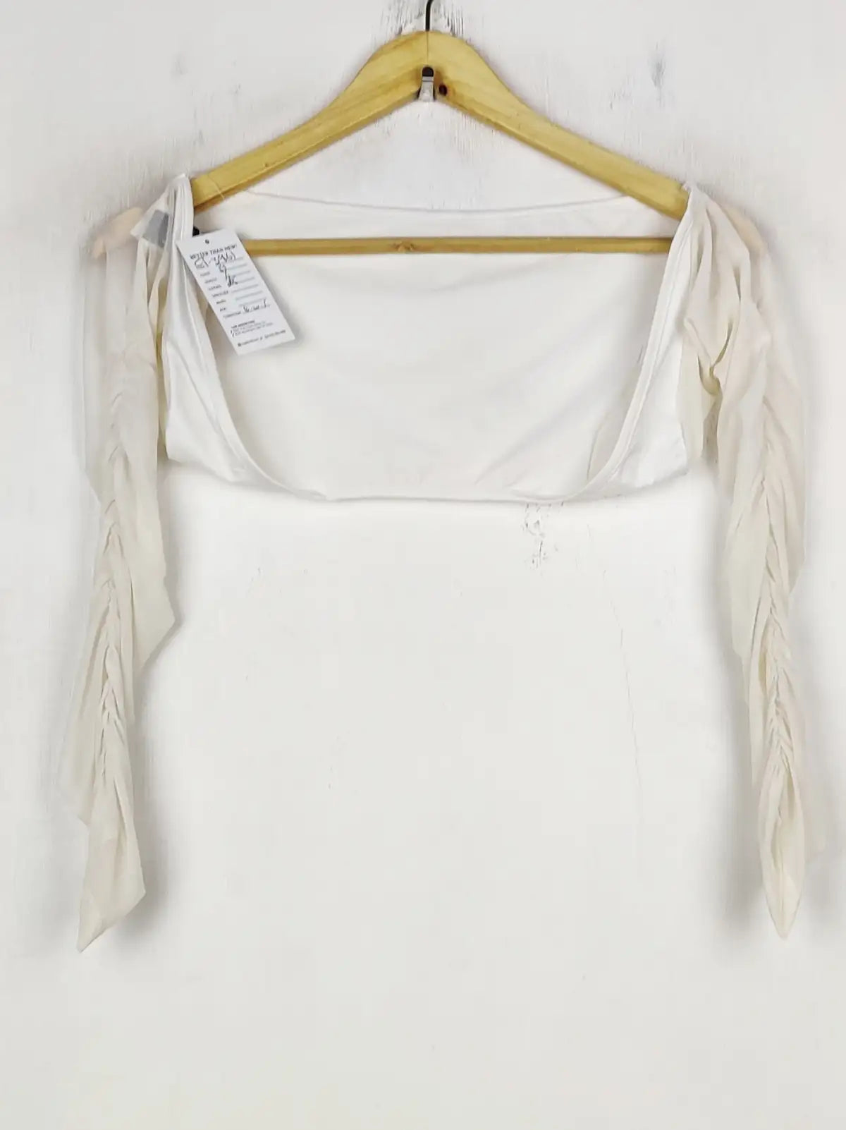 Buy online pre-used pre-loved 100% authentic & Original branded Unknown Brand (CT-3961) available in Pakistan. Top international brands avilable.