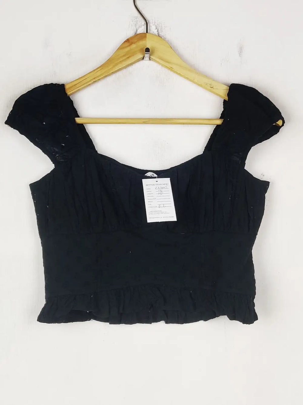 Buy online pre-used pre-loved 100% authentic & Original branded Hollister (CT-4005) available in Pakistan. Top international brands avilable.