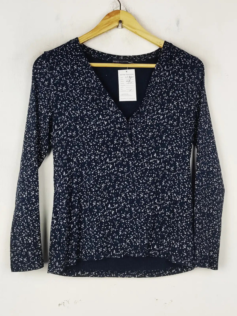 Buy online pre-used pre-loved 100% authentic & Original branded Marks & Spencer (CT-4011) available in Pakistan. Top international brands avilable.
