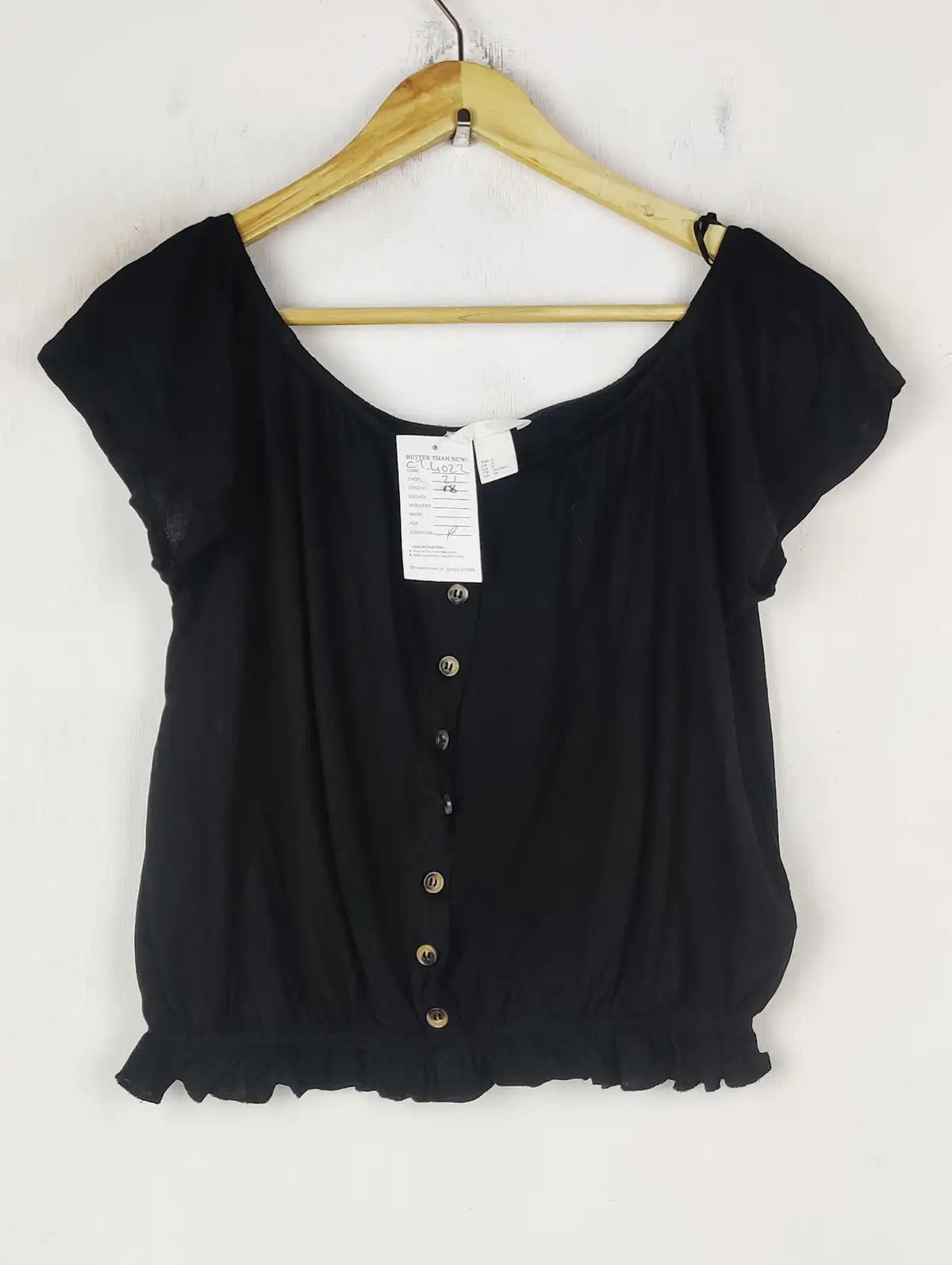 Buy online pre-used pre-loved 100% authentic & Original branded H&M (CT-4022) available in Pakistan. Top international brands avilable.