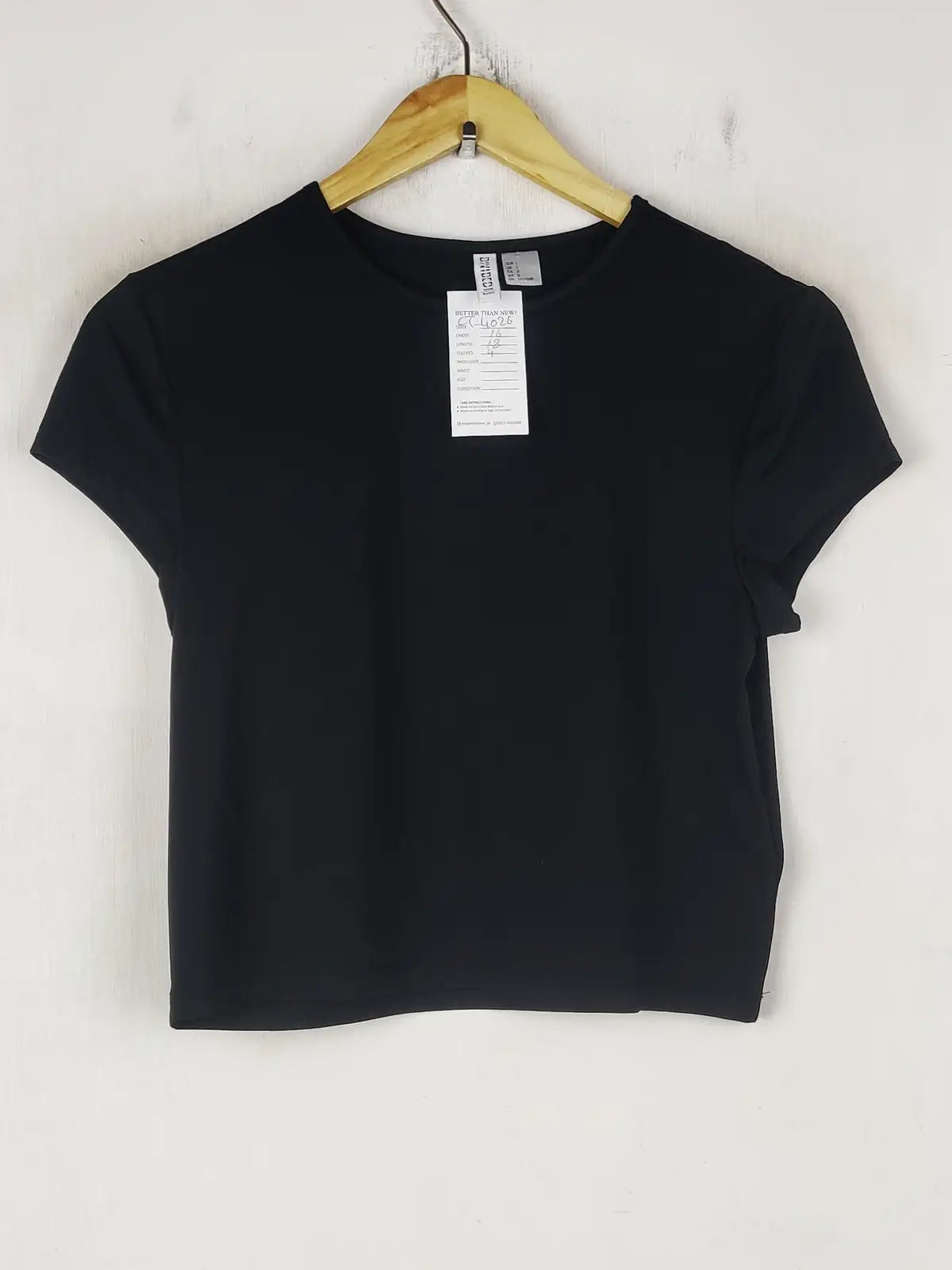 Buy online pre-used pre-loved 100% authentic & Original branded H&M (CT-4026) available in Pakistan. Top international brands avilable.