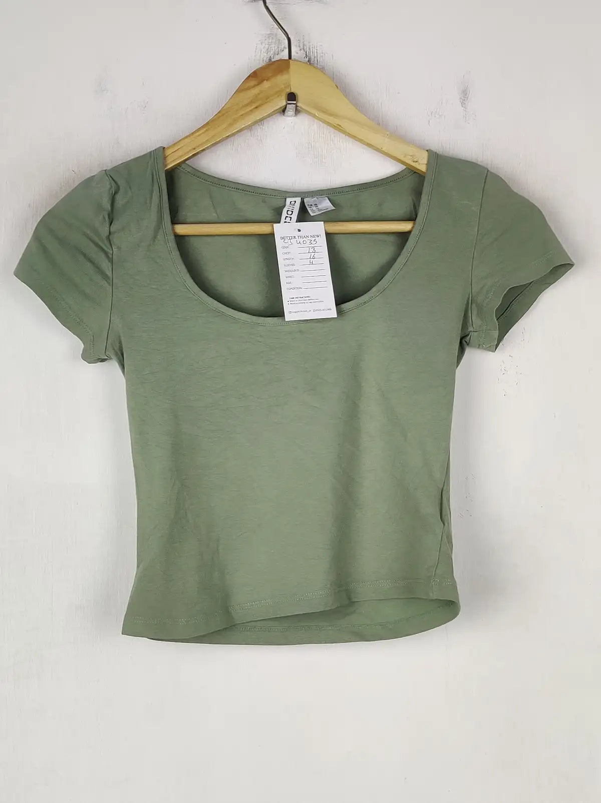 Buy online pre-used pre-loved 100% authentic & Original branded H&M (CT-4035) available in Pakistan. Top international brands avilable.