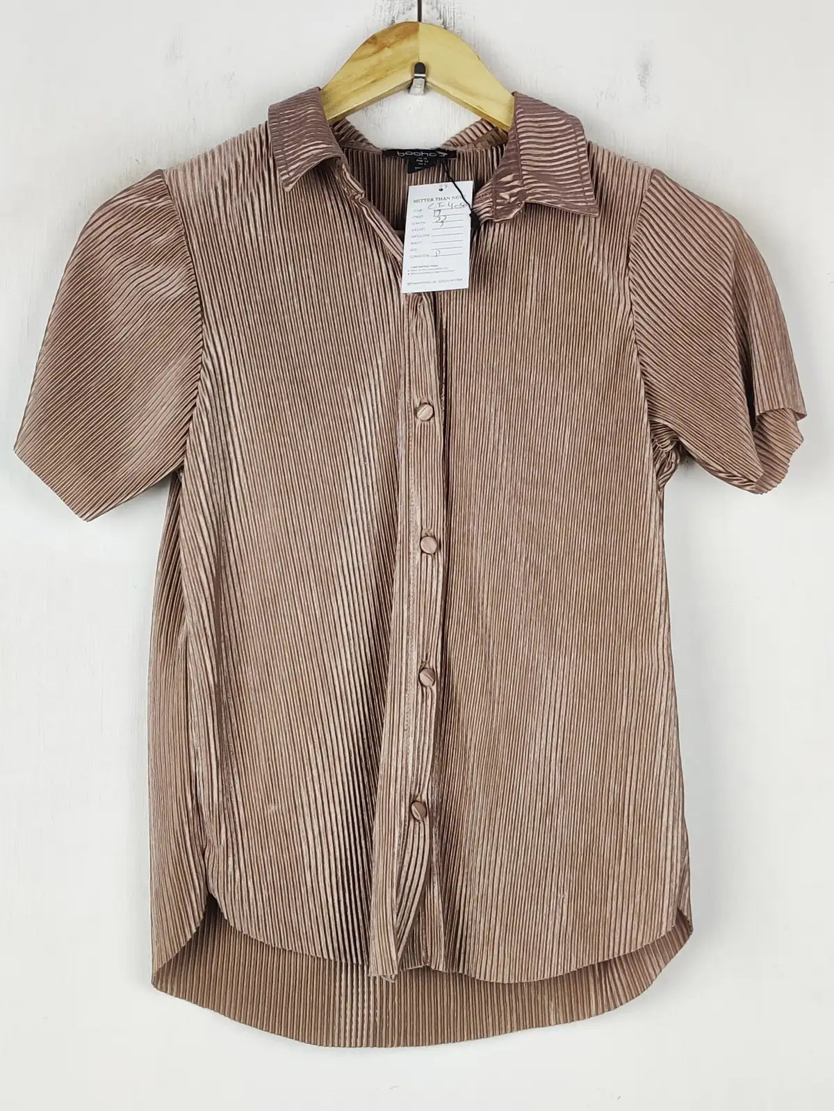 Buy online pre-used pre-loved 100% authentic & Original branded Boohoo (CT-4050) available in Pakistan. Top international brands avilable.