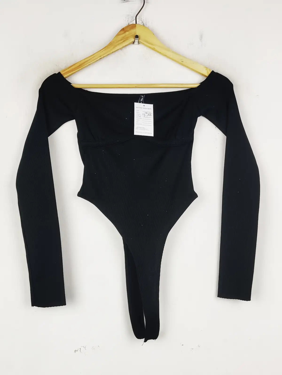 Buy online pre-used pre-loved 100% authentic & Original branded Made In The Uk (CT-4104) available in Pakistan. Top international brands avilable.
