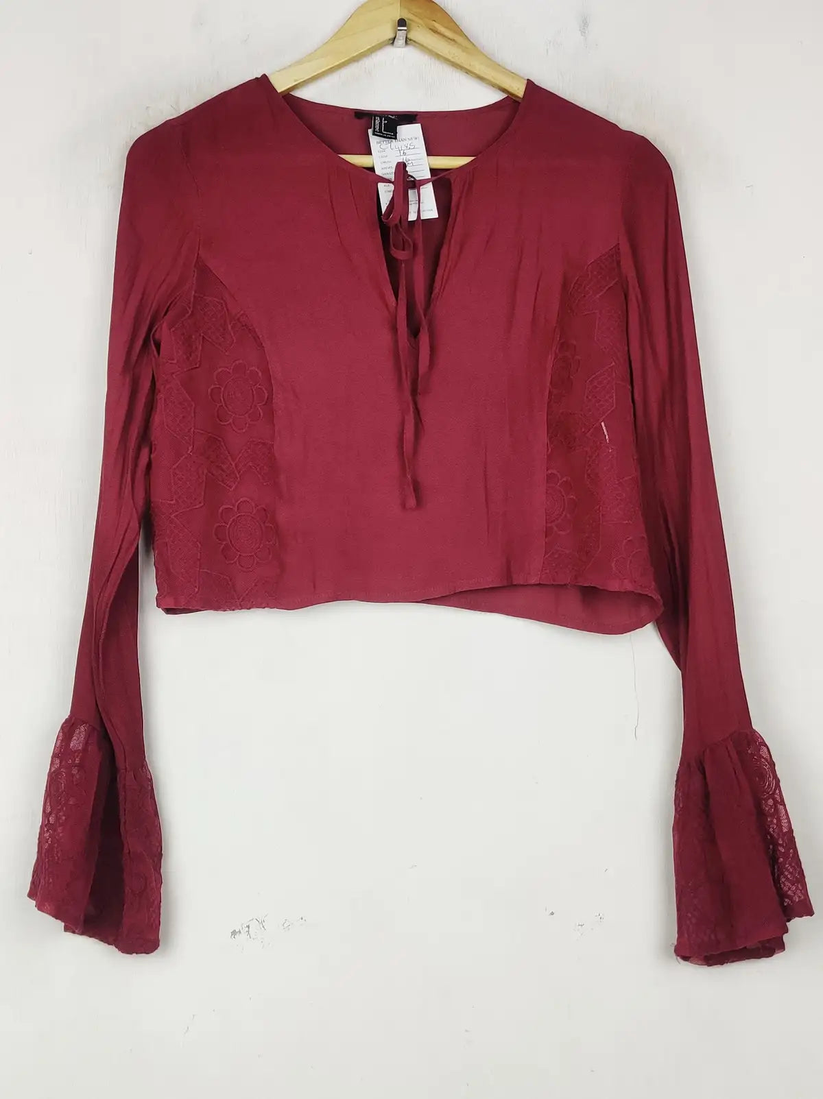 Buy online pre-used pre-loved 100% authentic & Original branded Forever21 (CT-4185) available in Pakistan. Top international brands avilable.