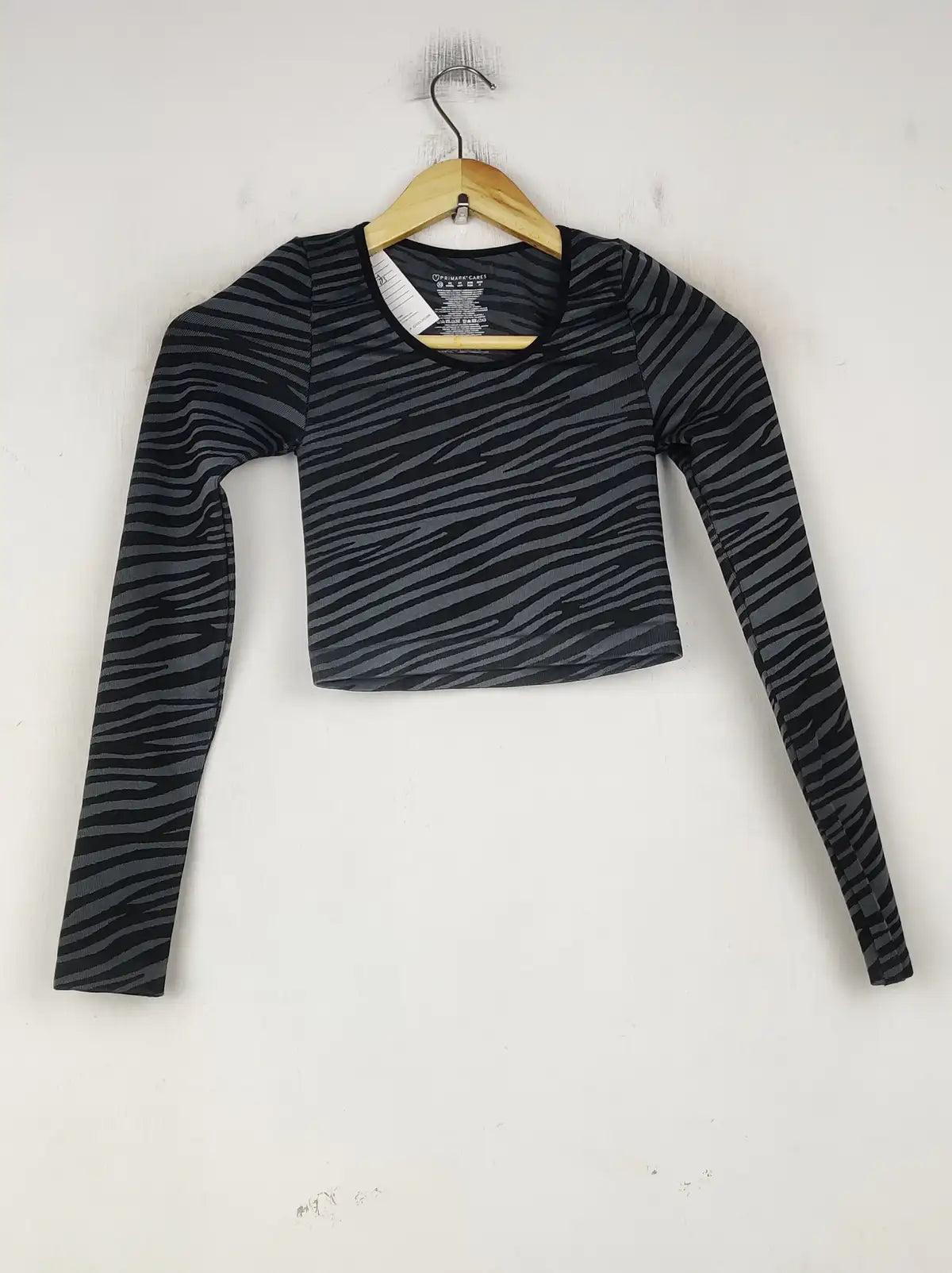 Buy online pre-used pre-loved 100% authentic & Original branded Primark (CT-4231) available in Pakistan. Top international brands avilable.