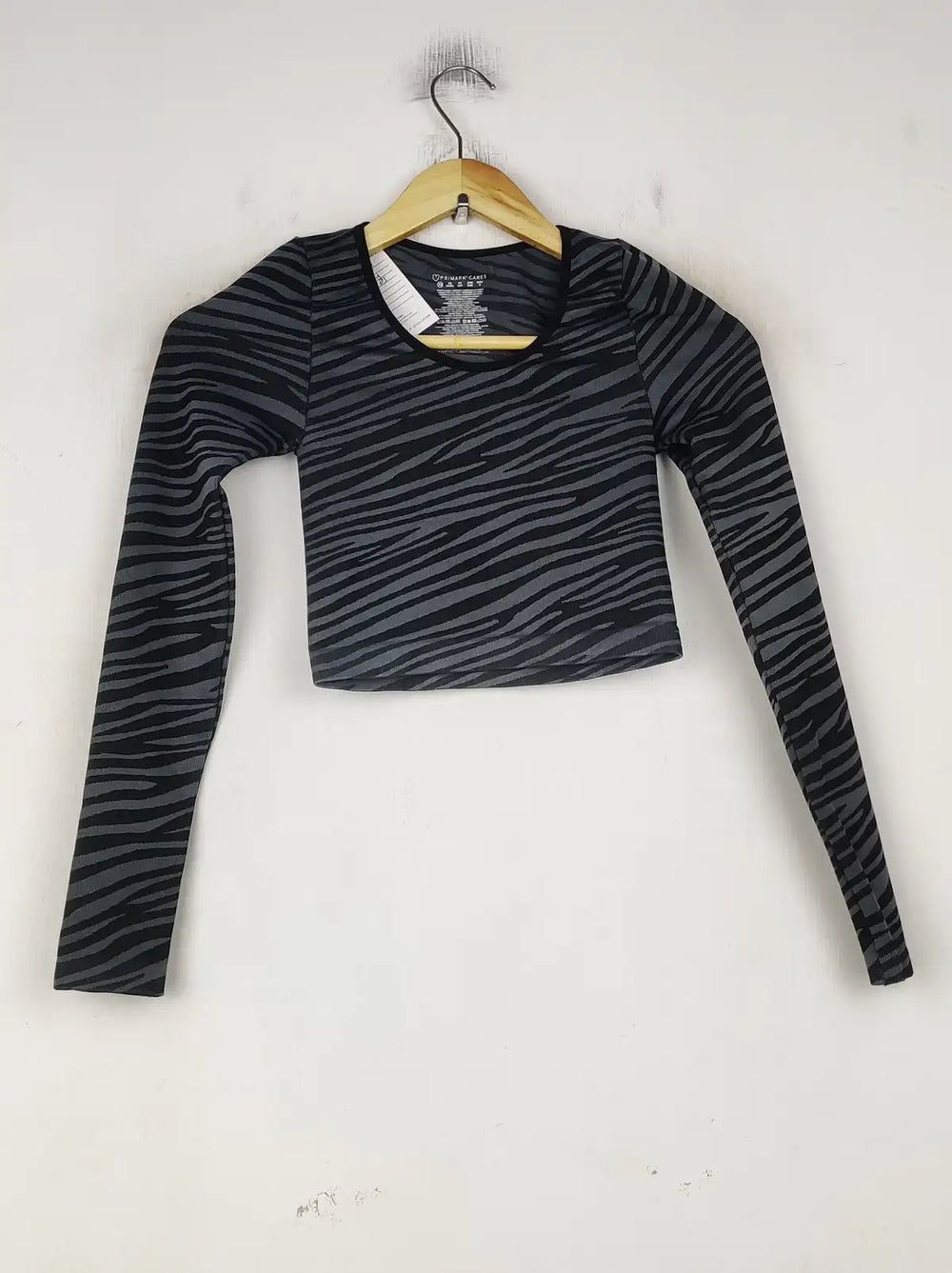 Buy online pre-used pre-loved 100% authentic & Original branded Primark (CT-4231) available in Pakistan. Top international brands avilable.