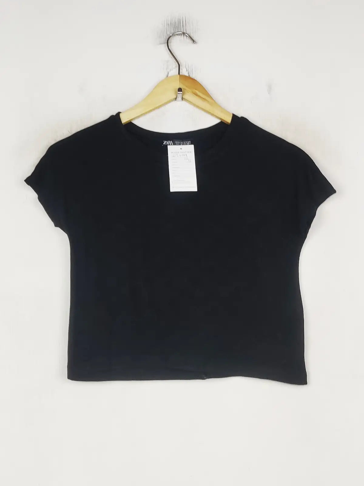 Buy online pre-used pre-loved 100% authentic & Original branded Zara (CT-4249) available in Pakistan. Top international brands avilable.