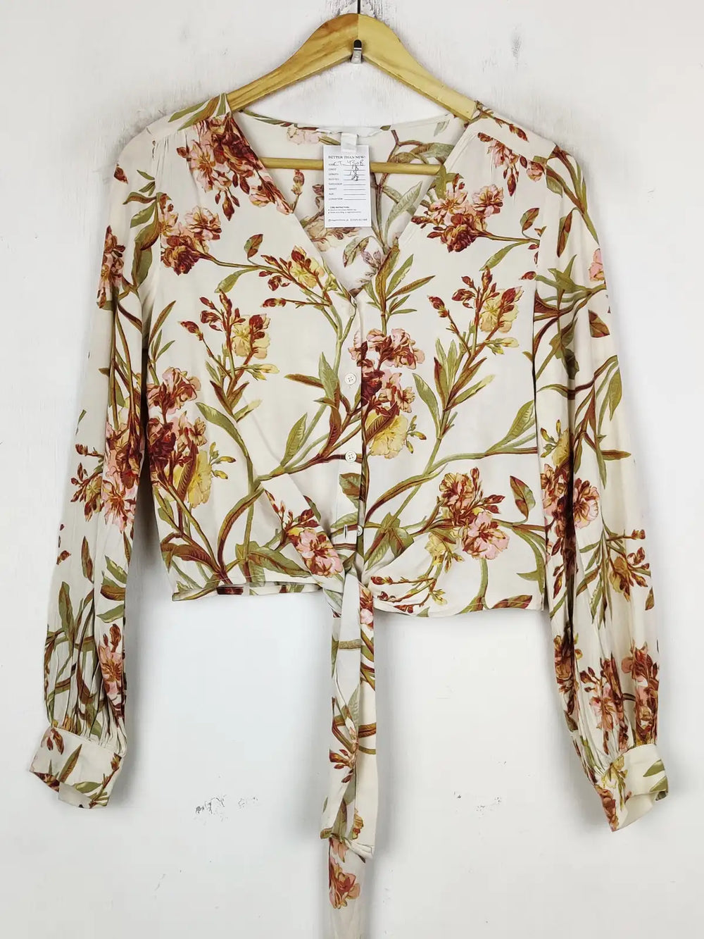Buy online pre-used pre-loved 100% authentic & Original branded H&M (CT-4308) available in Pakistan. Top international brands avilable.