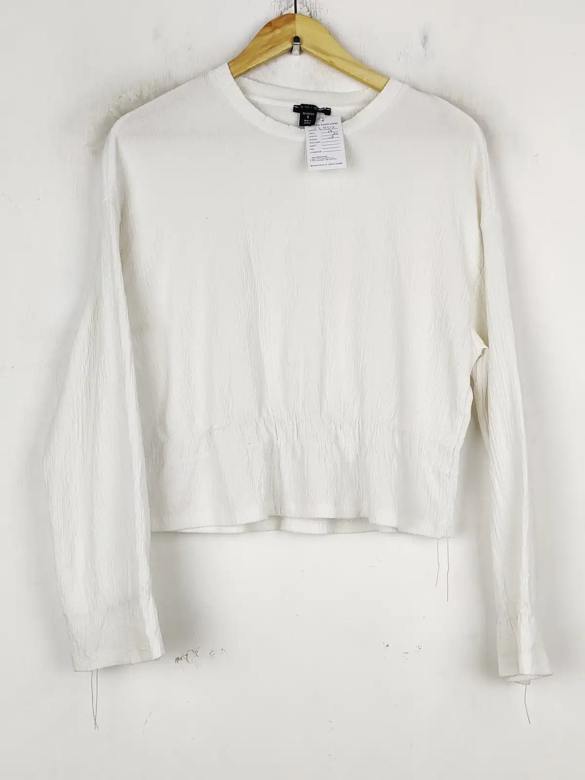 Buy online pre-used pre-loved 100% authentic & Original branded Amisu (CT-4312) available in Pakistan. Top international brands avilable.