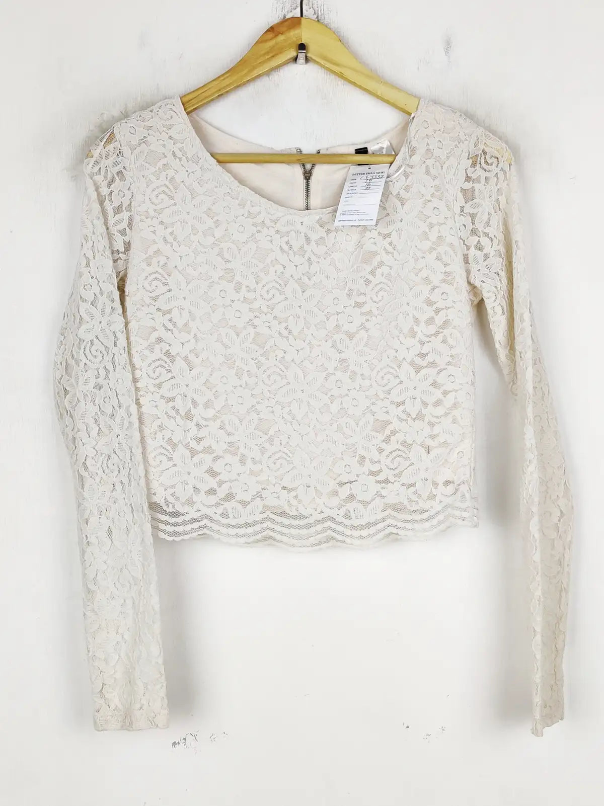 Buy online pre-used pre-loved 100% authentic & Original branded H&M (CT-4332) available in Pakistan. Top international brands avilable.