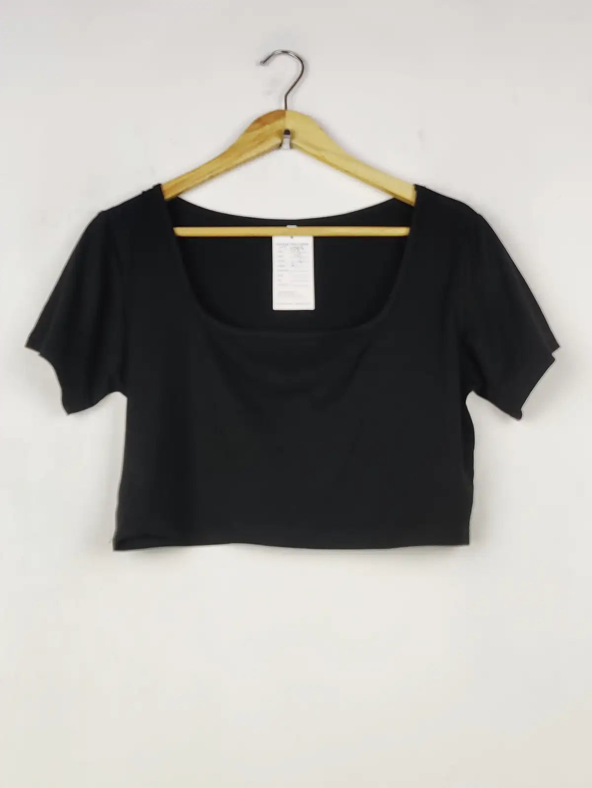 Buy online pre-used pre-loved 100% authentic & Original branded Unknown Brand (CT-4338) available in Pakistan. Top international brands avilable.