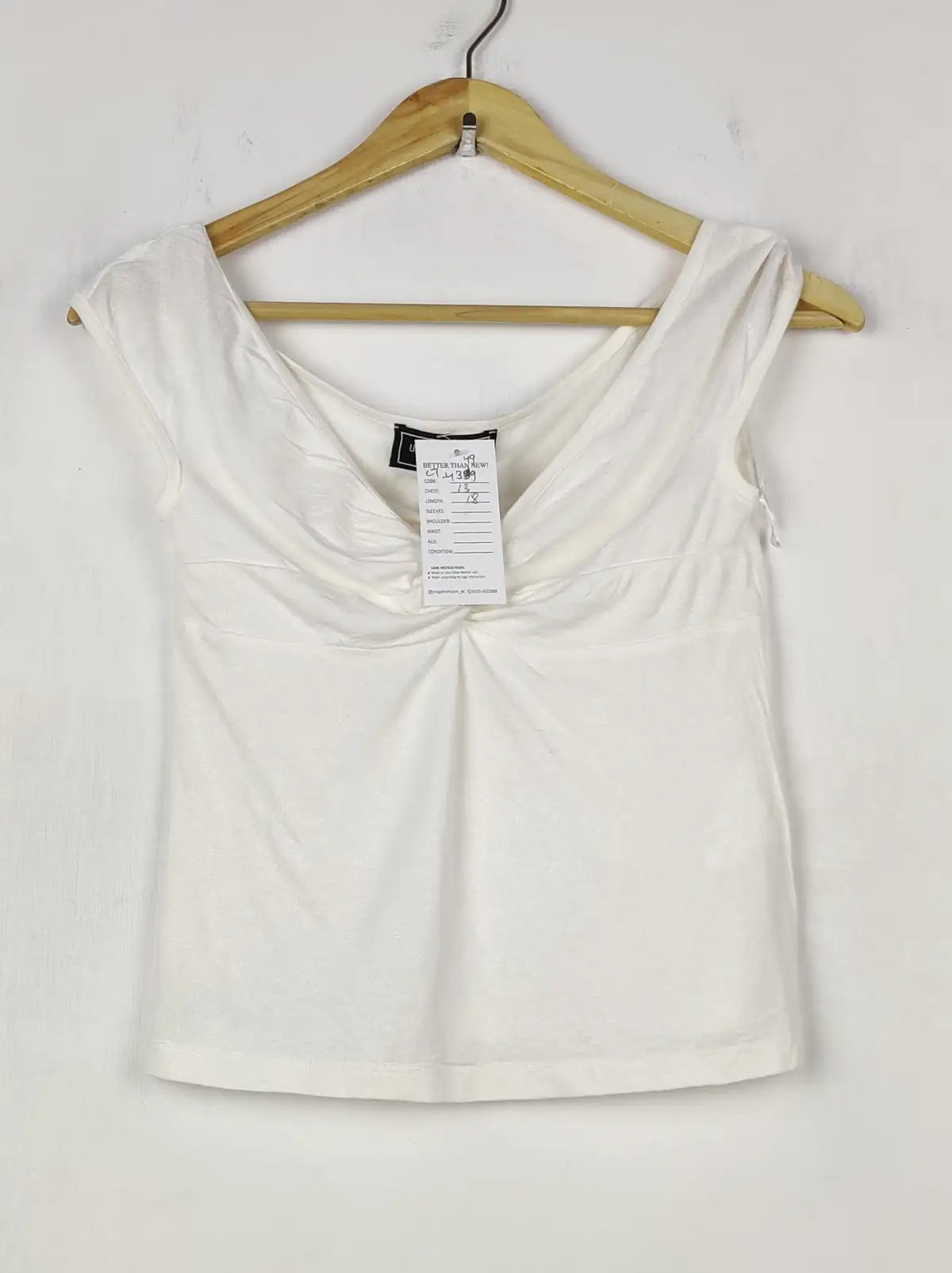 Buy online pre-used pre-loved 100% authentic & Original branded United Clothing (CT-4349) available in Pakistan. Top international brands avilable.