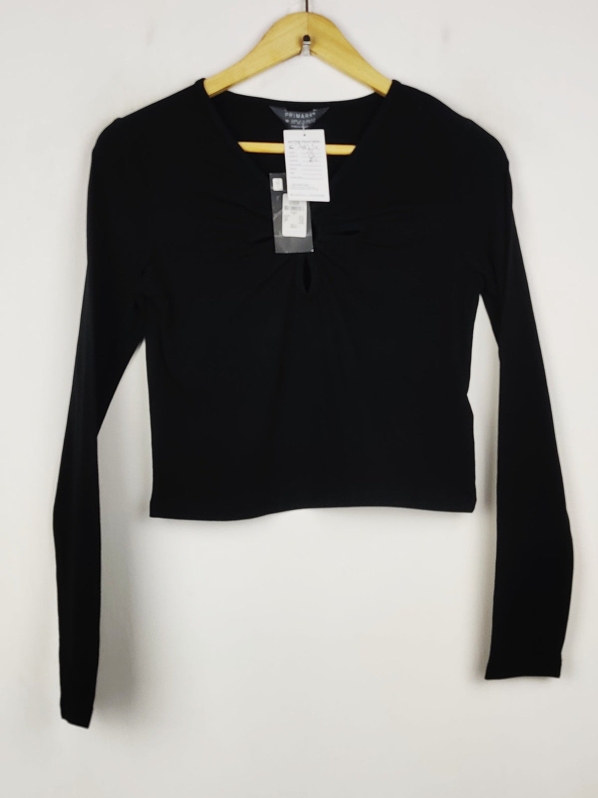 Buy online pre-used pre-loved 100% authentic & Original branded Primark (CT-4614) available in Pakistan. Top international brands avilable.