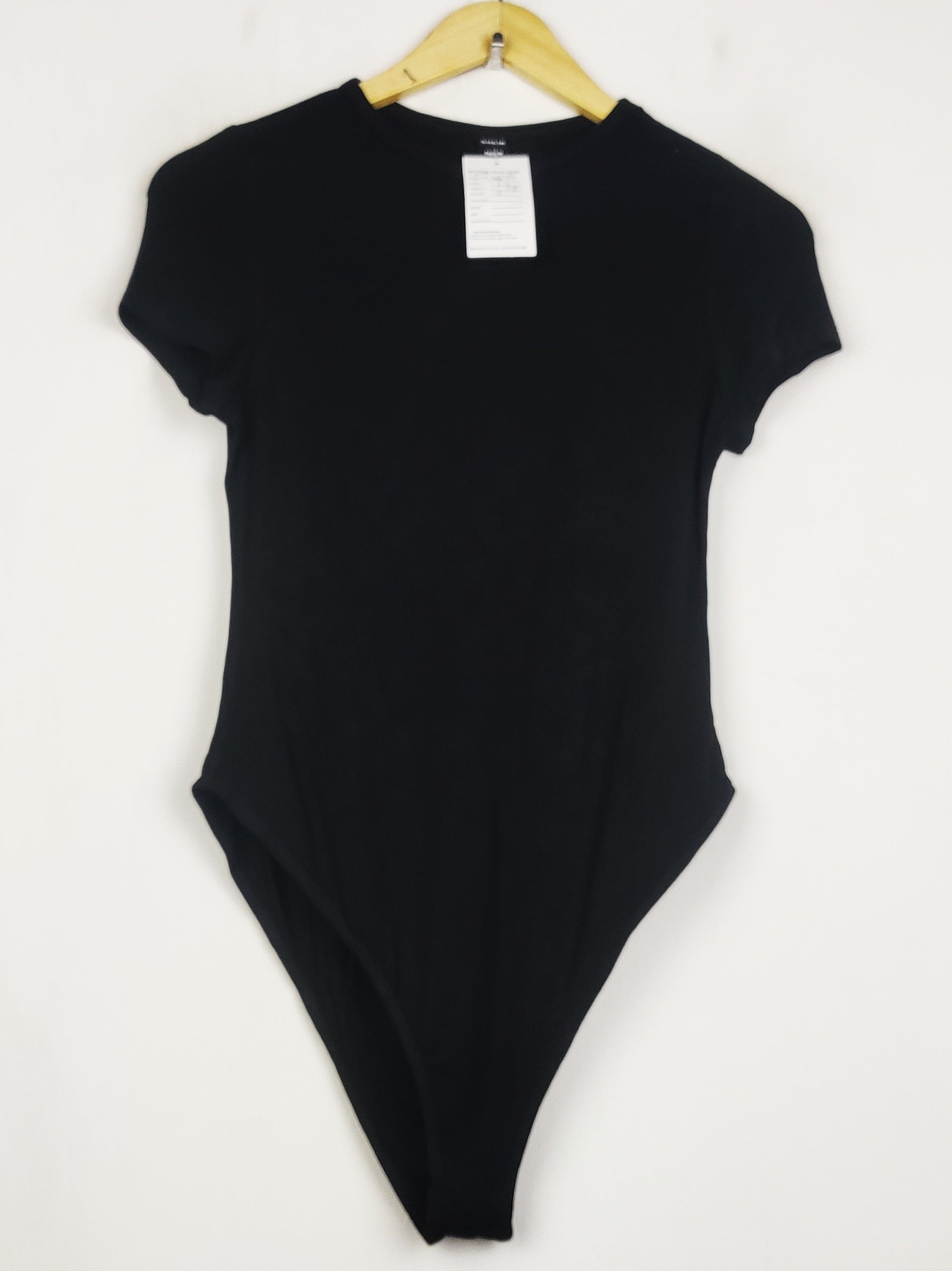 Buy online pre-used pre-loved 100% authentic & Original branded Shein (CT-4646) available in Pakistan. Top international brands avilable.