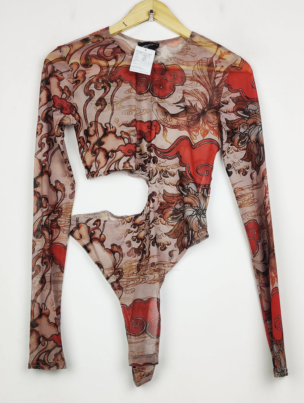 Buy online pre-used pre-loved 100% authentic & Original branded Prettylittlething (CT-4647) available in Pakistan. Top international brands avilable.