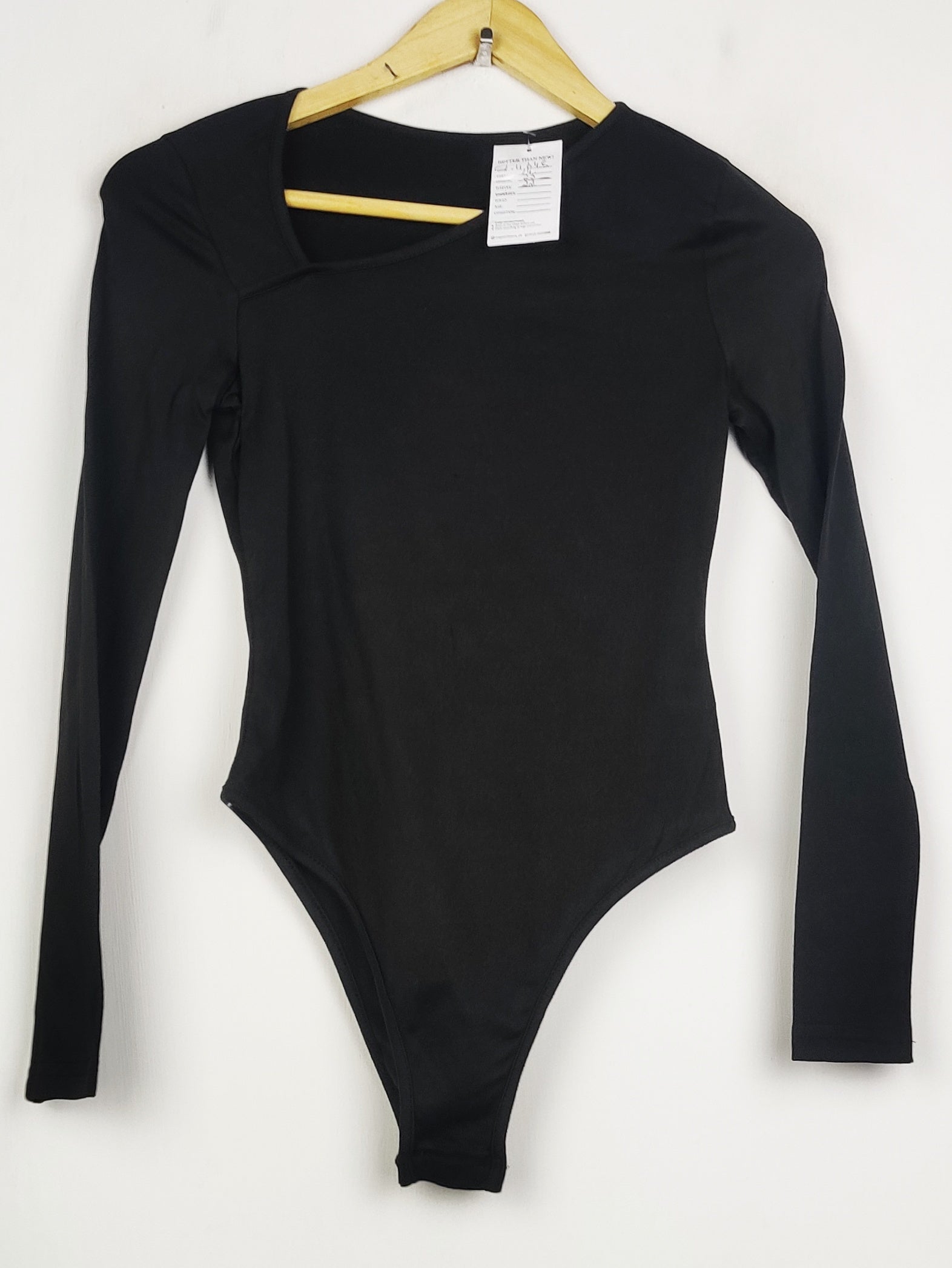 Buy online pre-used pre-loved 100% authentic & Original branded Unknown Brand (CT-4648) available in Pakistan. Top international brands avilable.