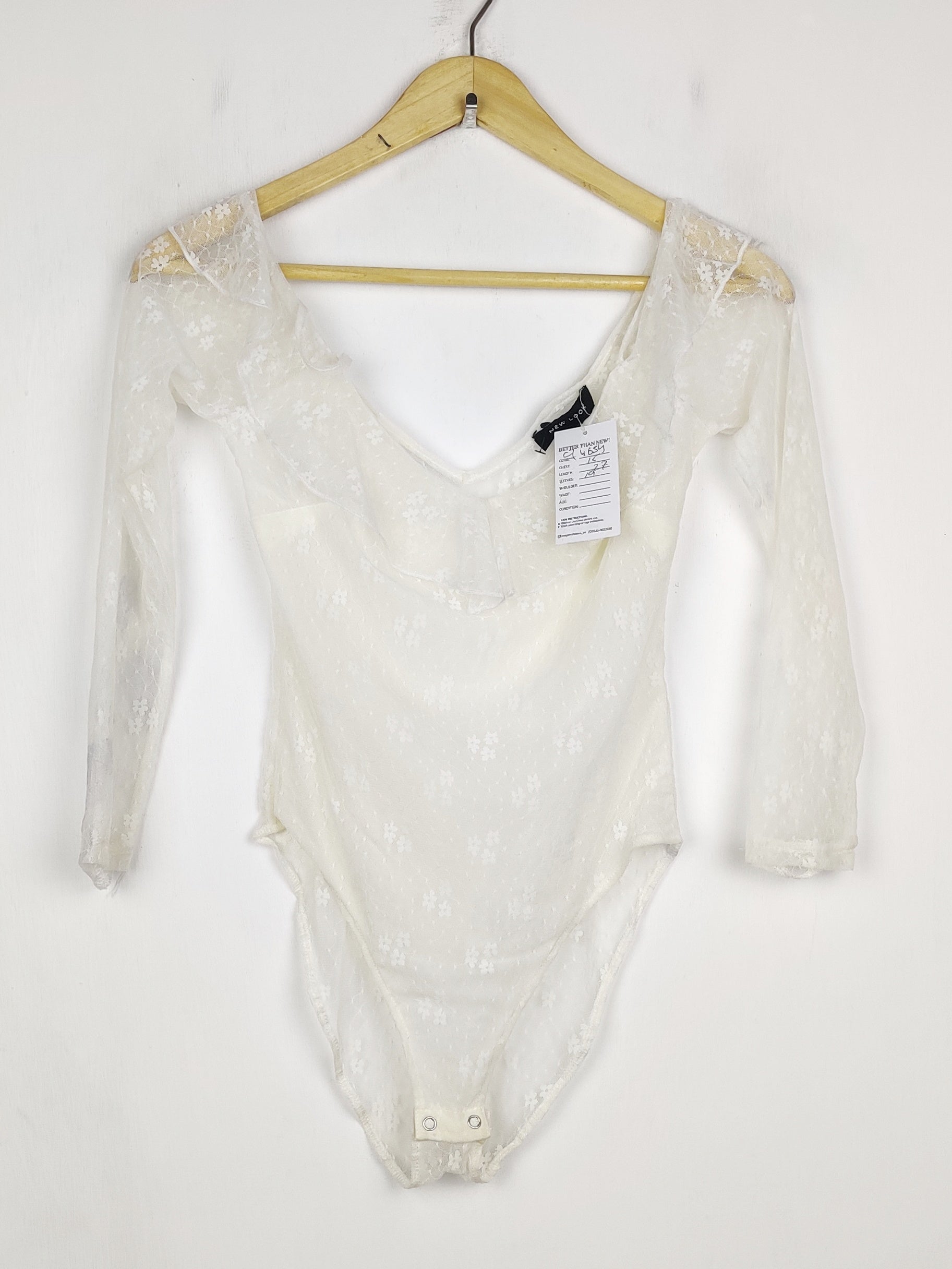 Buy online pre-used pre-loved 100% authentic & Original branded New Look (CT-4654) available in Pakistan. Top international brands avilable.