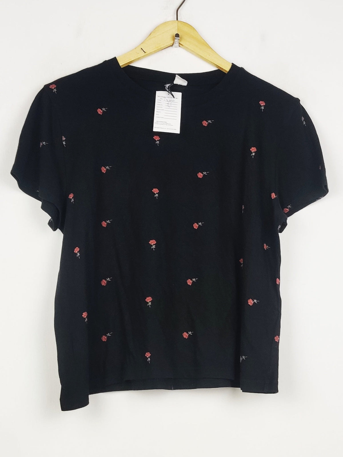 Buy online pre-used pre-loved 100% authentic & Original branded H&M (CT-4660) available in Pakistan. Top international brands avilable.