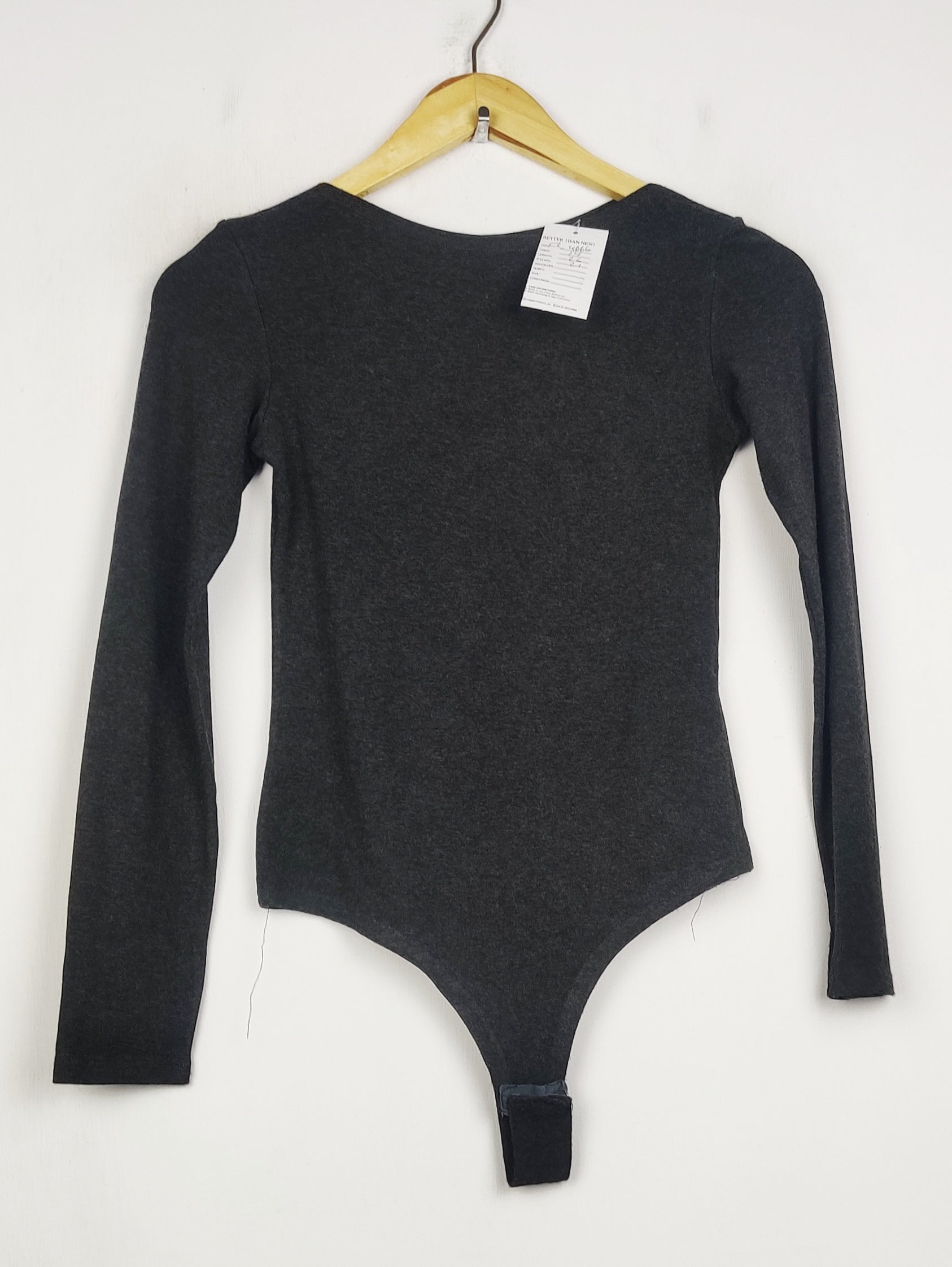 Buy online pre-used pre-loved 100% authentic & Original branded Unknown Brand (CT-4666) available in Pakistan. Top international brands avilable.