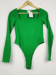 Buy online pre-used pre-loved 100% authentic & Original branded H&M (CT-4696) available in Pakistan. Top international brands avilable.