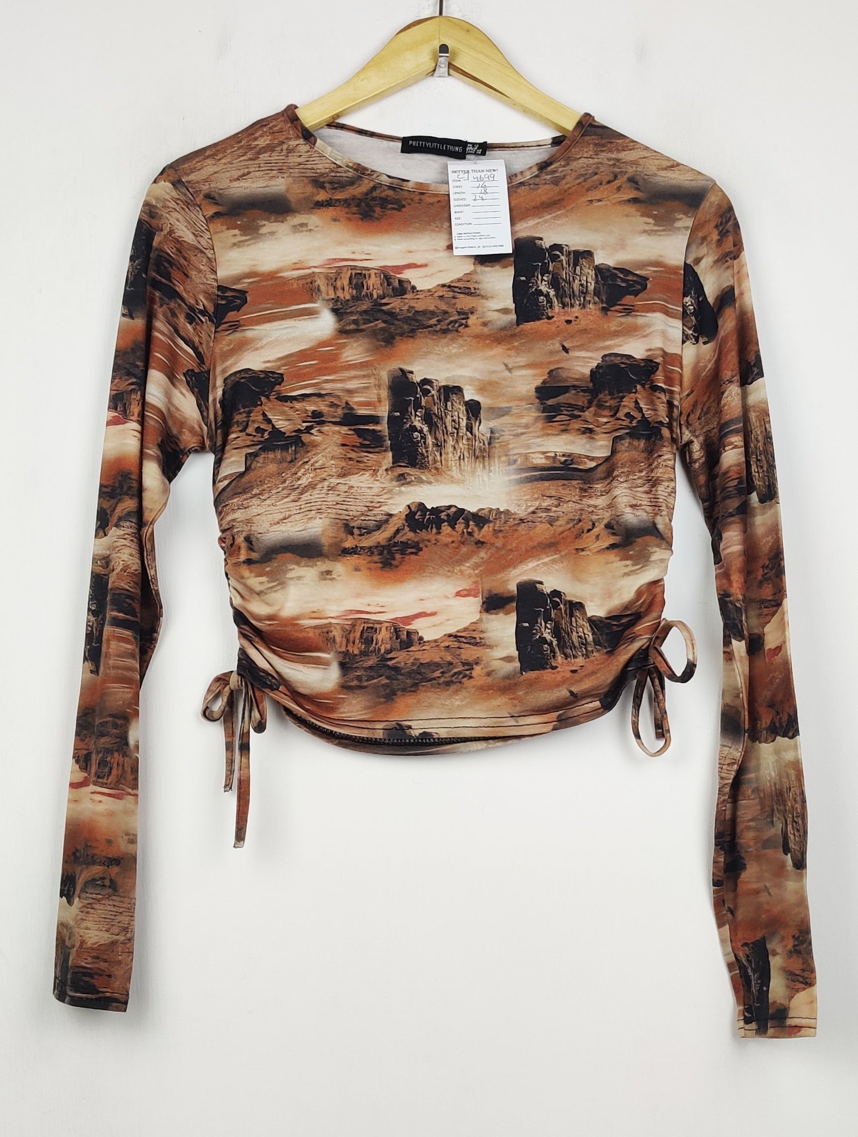 Buy online pre-used pre-loved 100% authentic & Original branded Prettylittlething (CT-4699) available in Pakistan. Top international brands avilable.