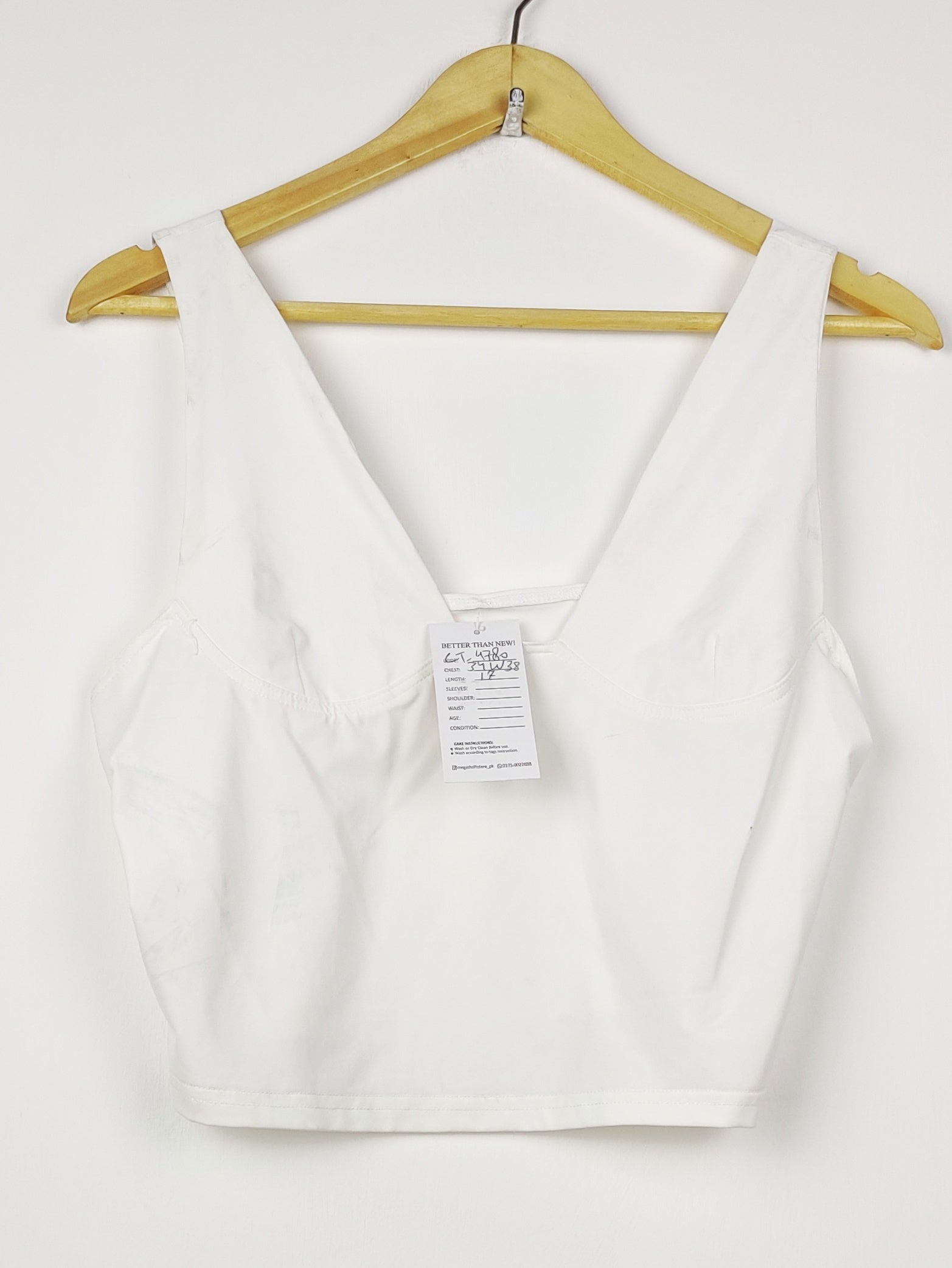 Buy online pre-used pre-loved 100% authentic & Original branded Unknown Brand (CT-4780) available in Pakistan. Top international brands avilable.