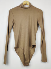 Buy online pre-used pre-loved 100% authentic & Original branded H&M (CT-4809) available in Pakistan. Top international brands avilable.