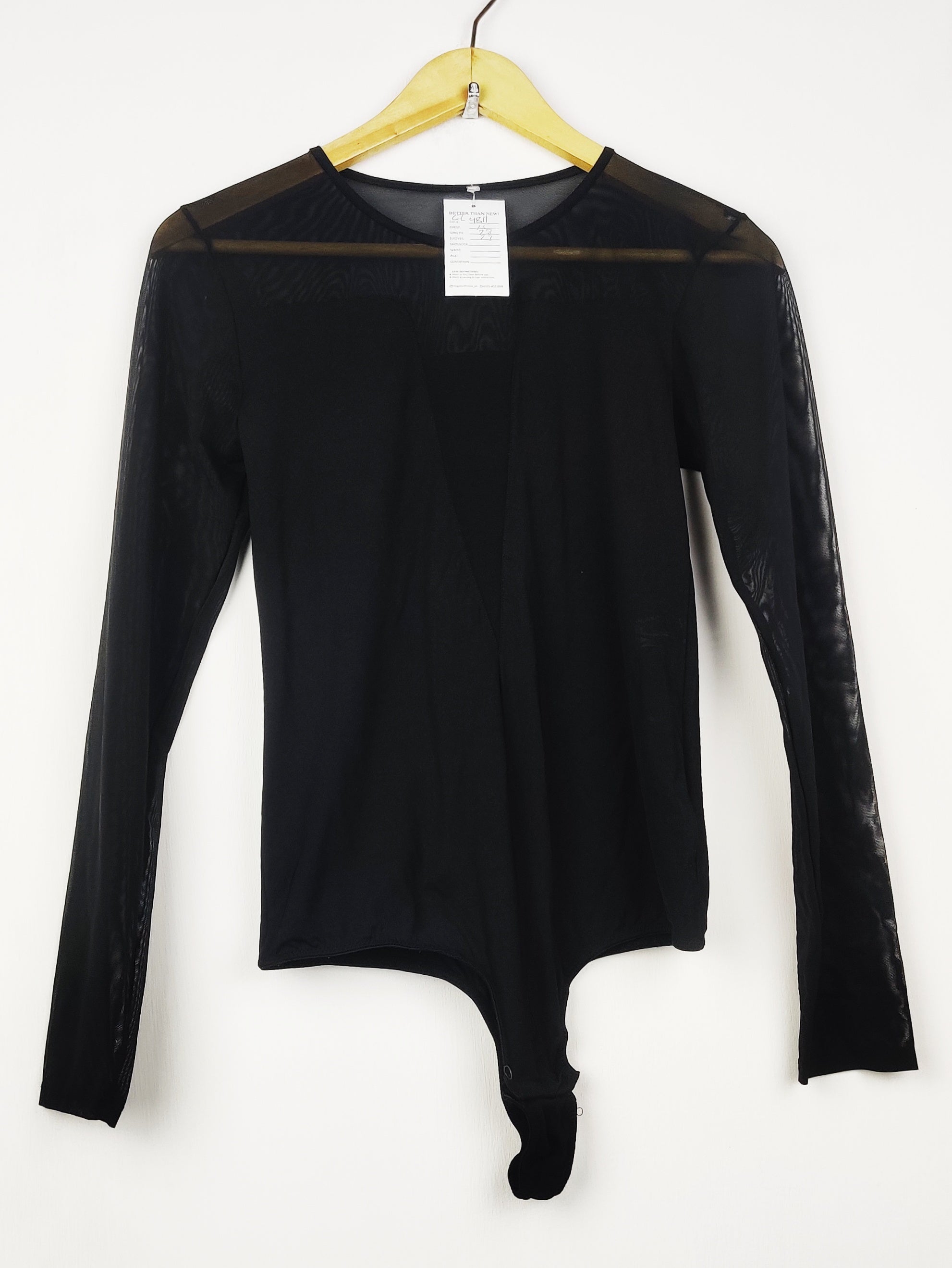 Buy online pre-used pre-loved 100% authentic & Original branded Unknown Brand (CT-4811) available in Pakistan. Top international brands avilable.