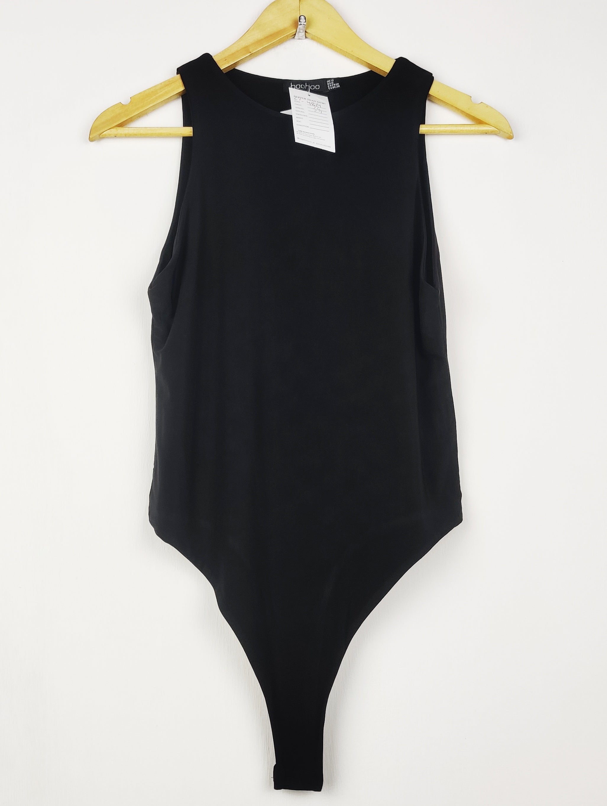 Buy online pre-used pre-loved 100% authentic & Original branded Boohoo (CT-4814) available in Pakistan. Top international brands avilable.