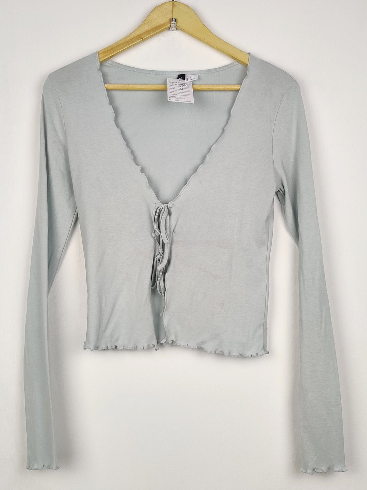 Buy online pre-used pre-loved 100% authentic & Original branded H&M (CT-4865) available in Pakistan. Top international brands avilable.
