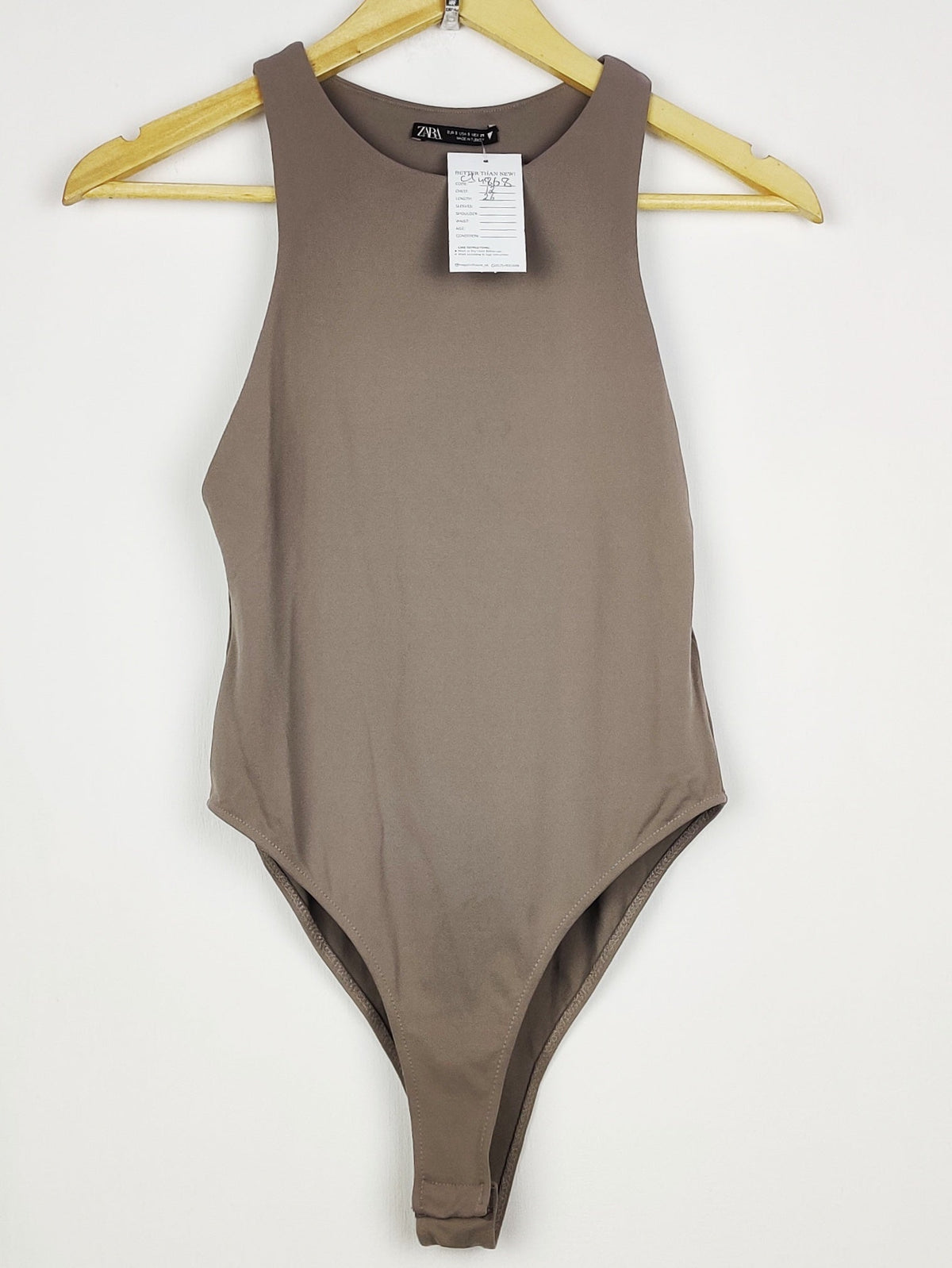 Buy online pre-used pre-loved 100% authentic & Original branded Zara (CT-4868) available in Pakistan. Top international brands avilable.